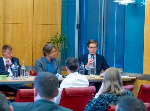 Rein de Loor speaking on a panel